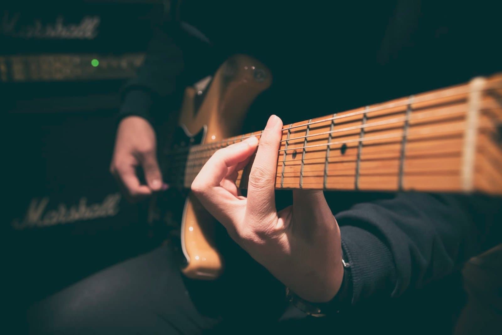 Ian Leaf Guitar Instruction On The Internet – Read This Before Signing Up